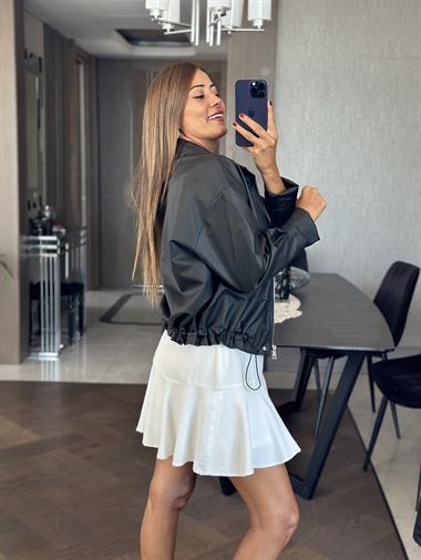 Siyah Ayarlanabilir Lastikli Fermuarlı Kadın Deri Mont