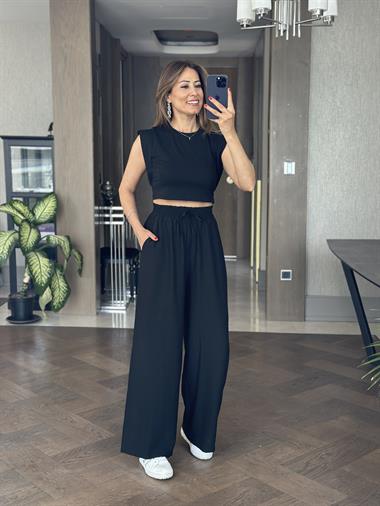 Siyah Bağcık Detay Çilek Yürüyüş Kadın Pantolon