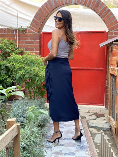 Siyah Bağlama Detay Kapaklı Aerobin Kadın Etek