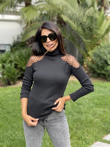 Siyah Balıkçı Omuzları Tül Fitilli Kaşkorse Kadın Bluz