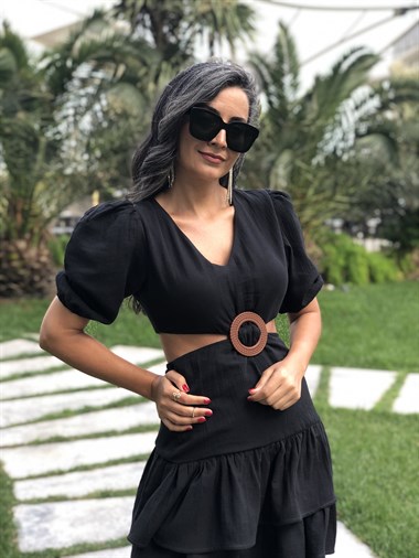 Siyah Bel Dekolteli Toka Detaylı Mini Kadın Elbise