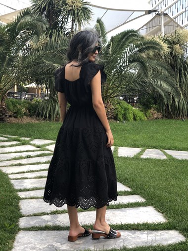 Siyah Bel Lastikli Etek Ucu Ve Kolları Fisto Kadın Elbise