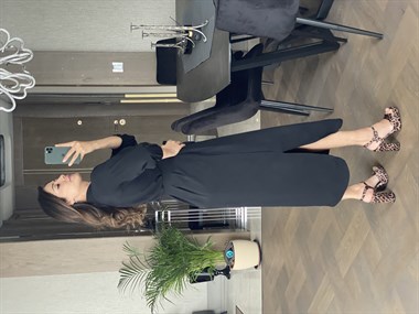 Siyah Bel Pilili Kuşaklı Elbise