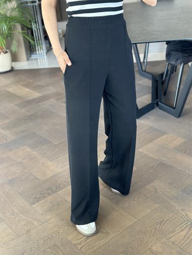 Siyah Beli Kalın Lastikli  Çımalı Likralı Krep Kadın Yürüyüş Pantolon