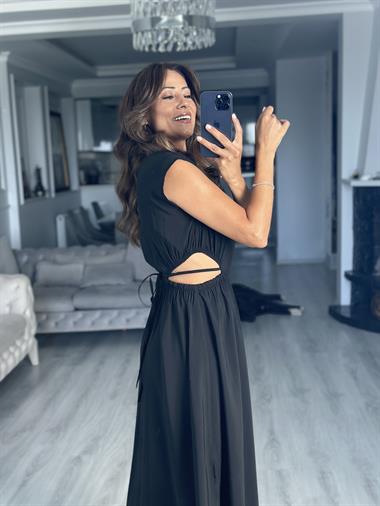 Siyah Beli Lastikli Bağcıklı Dekolteli Midi Boy Kadın Elbise