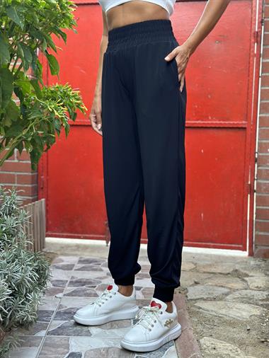 Siyah Beli Ve Paçası Geniş Lastikli Cepli Kadın Pantolon