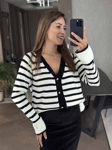 Siyah Beyaz Çizgili Gold Düğmeli Kadın Hırka