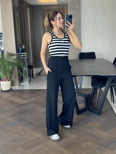 Siyah Beyaz Kalın Çizgili U Yaka Sıfır Kol Fitilli Kaşkorse  Kadın Body