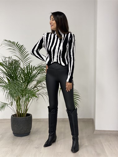 Siyah Beyaz Zebra Desen Vatkalı Balıkçı Yaka Kadın Kazak