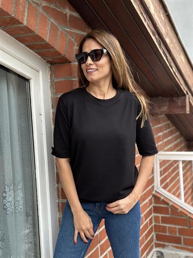 Siyah Bisiklet Yaka Arka Damla Detay Kısa Kol Merserize Kadın Bluz