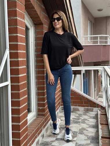 Siyah Bisiklet Yaka Arka Damla Detay Kısa Kol Merserize Kadın Bluz