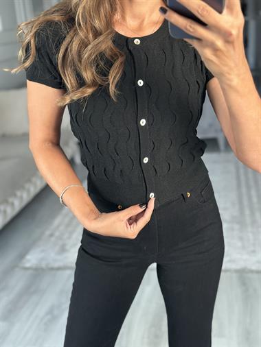 Siyah Bisiklet Yaka Dokulu Düğmeli Kadın Triko Hırka
