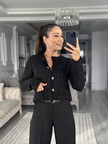 Siyah Bisiklet Yaka Düğmeli Pullu Kadın Triko Hırka