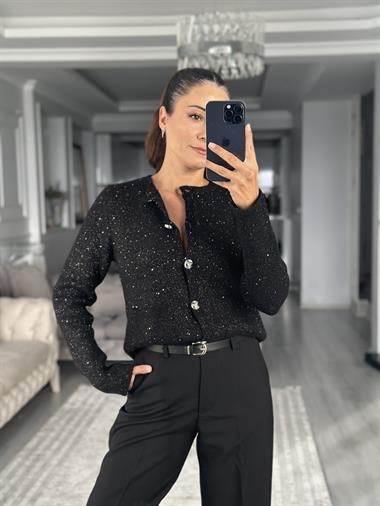 Siyah Bisiklet Yaka Düğmeli Pullu Kadın Triko Hırka