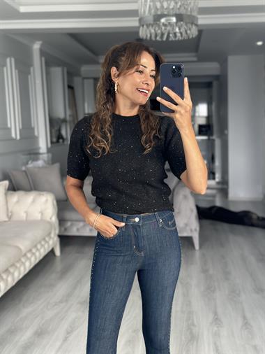 Siyah Bisiklet Yaka Kısa Kol Pullu Simli Kadın Kazak