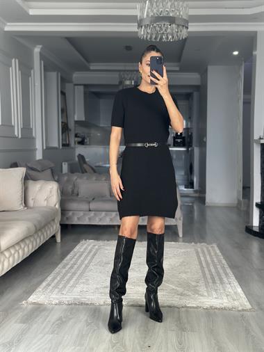 Siyah Bisiklet Yaka Kısa Kol Yumuşak Dokulu Kadın Triko Elbise