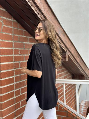 Siyah Bisiklet Yaka  Kolu Ve Eteği Lazer Kesim Kadın T-Shirt