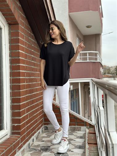 Siyah Bisiklet Yaka  Kolu Ve Eteği Lazer Kesim Kadın T-Shirt