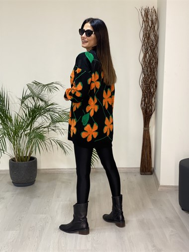 Turuncu Papatya Kabartmalı Bisiklet Yaka Triko Kadın Kazak