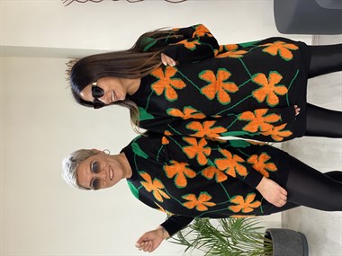 Turuncu Papatya Kabartmalı Bisiklet Yaka Triko Kadın Kazak