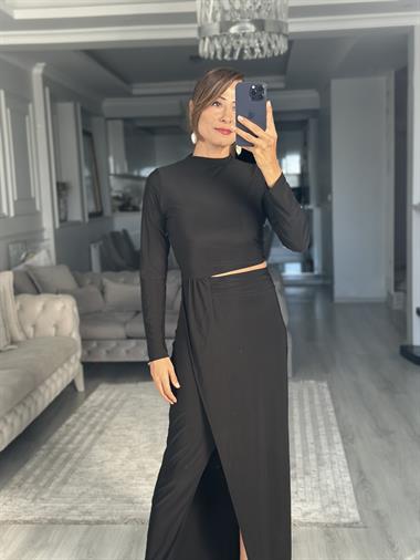 Siyah Bisiklet Yaka Uzun Kol Beli Dekolteli Sandy Maksi Boy Kadın Elbise