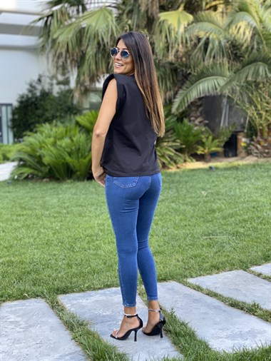 Siyah Bisiklet Yaka Vatkalı Kadın T-Shirt