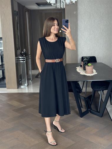 Siyah Bisiklet Yaka Vatkalı Kemerli Aerobin Kadın Elbise