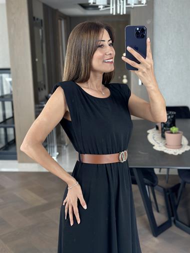 Siyah Bisiklet Yaka Vatkalı Kemerli Aerobin Kadın Elbise