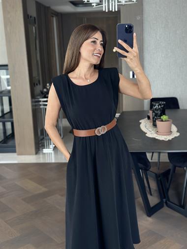 Siyah Bisiklet Yaka Vatkalı Kemerli Aerobin Kadın Elbise