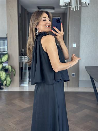 Siyah Boğazı Boncuklu Crush İpek Saten Maksi Boy Kadın Elbise 