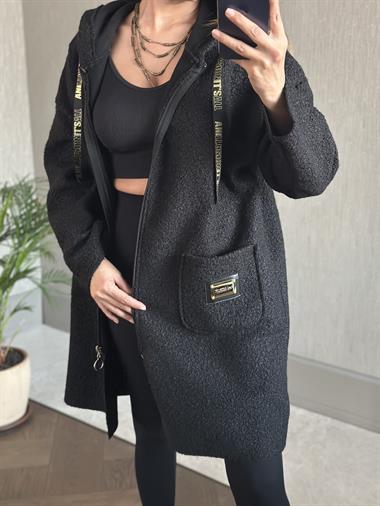 Siyah Buklet Gold Detaylı Kapüşonlu Kadın Ceket