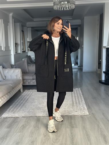 Siyah Buklet Kapüşonlu Cepli Fermuarlı Kadın Hırka