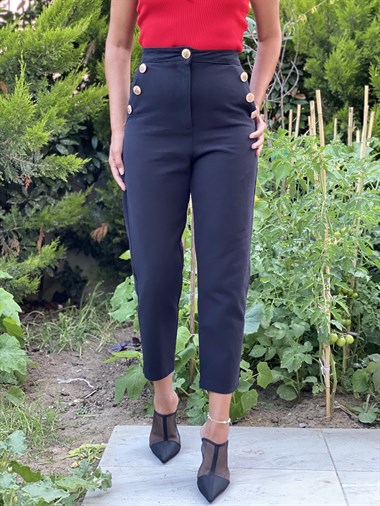 Siyah Cebi Üç Düğme Detay Gabardin Kadın Pantolon