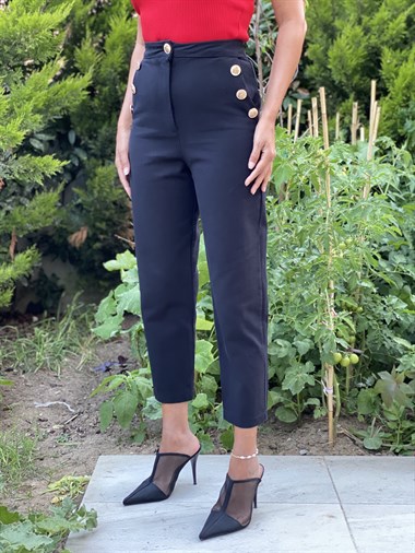Siyah Cebi Üç Düğme Detay Gabardin Kadın Pantolon