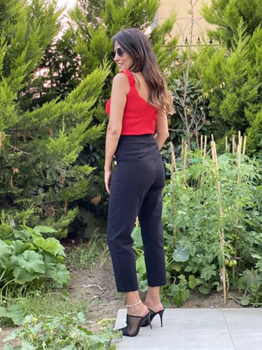 Siyah Cebi Üç Düğme Detay Gabardin Kadın Pantolon