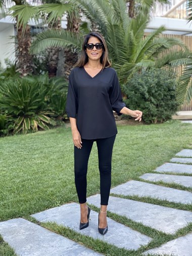 Siyah Cepli V Yaka Sim Detay Kadın Bluz