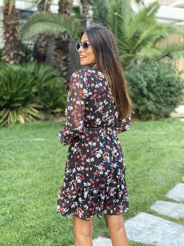 Siyah Çiçek Desen Hakim Yaka Etek Ucu Volanlı Şifon Kadın Elbise Volanlı