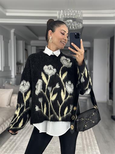 Siyah Çiçek Desenli Bisiklet Yaka Kadın Kazak