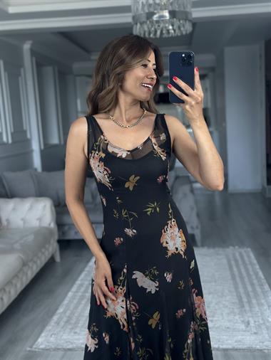 Siyah Çiçek Desenli Ön Arka V Yaka Maksi Boy Şifon Kadın Elbise 