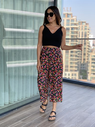 Siyah Çiçek Desenli Pantolon