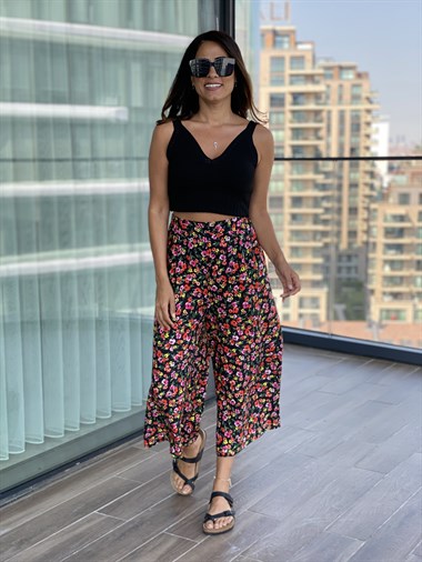 Siyah Çiçek Desenli Pantolon