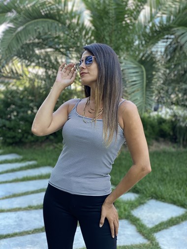 Siyah Çizgili Askılı Kadın Atlet 