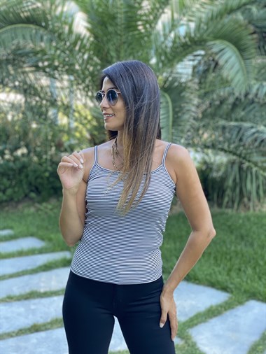 Siyah Çizgili Askılı Kadın Atlet 