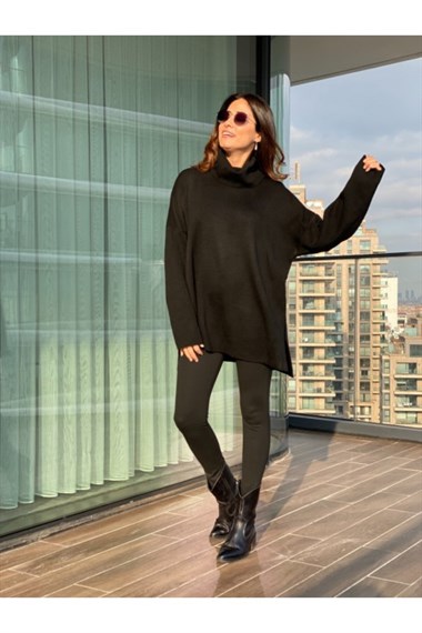 Siyah Degaje Yaka Triko Kazak