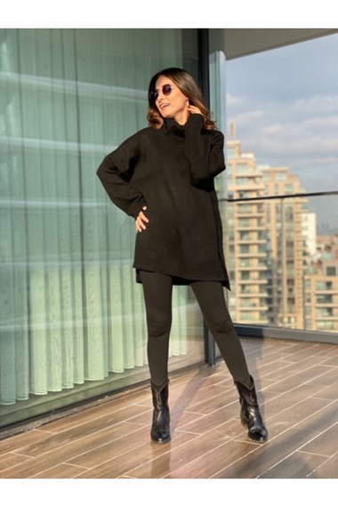 Siyah Degaje Yaka Triko Kazak