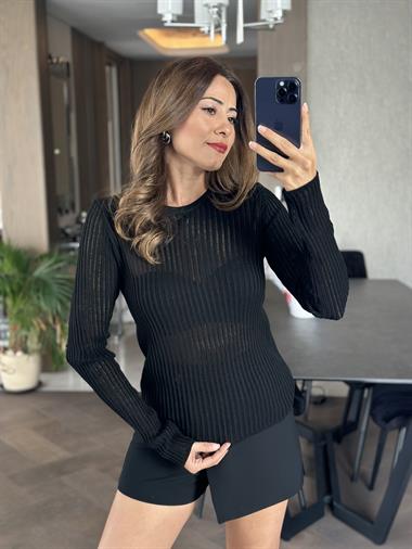 Siyah Dekolteli Bisiklet Yaka Triko Kadın Bluz