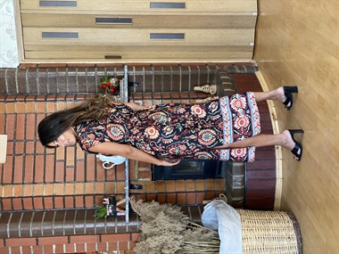 Siyah Desenli Sıfır Kol Hakim Yaka Saten Kadın Elbise