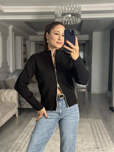 Siyah Dik Yaka Çift Taraf Fermuarlı Triko Kadın Hırka