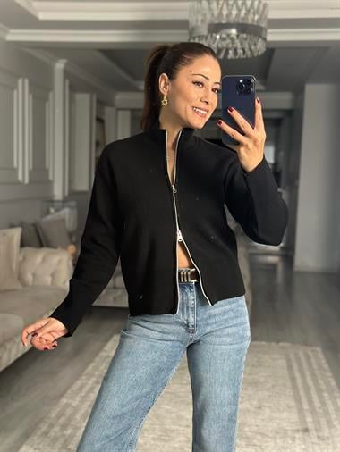 Siyah Dik Yaka Çift Taraf Fermuarlı Triko Kadın Hırka