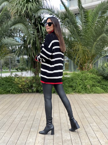 Siyah Dik Yaka Çizgili Triko Kadın Kazak